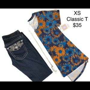LulaRoe Classic Tee XS NWT